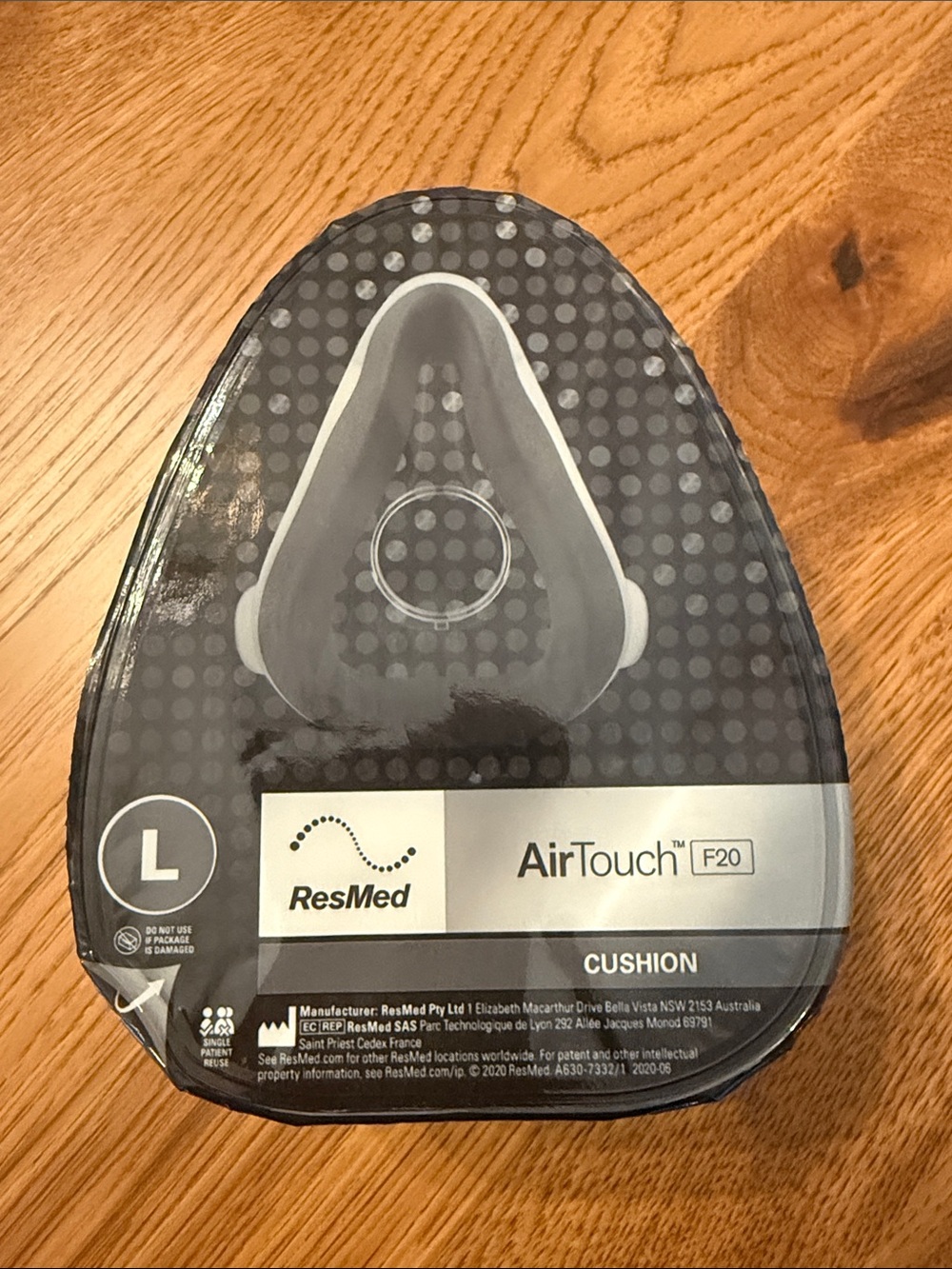ResMed AirTouch F20 Cushion - Gray and Black LARGE